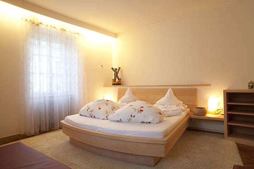 Doppelzimmer ohne Balkon Naturholz-Design 'Acer' Doppelzimmer ohne Balkon Naturholz-Design 'Acer'